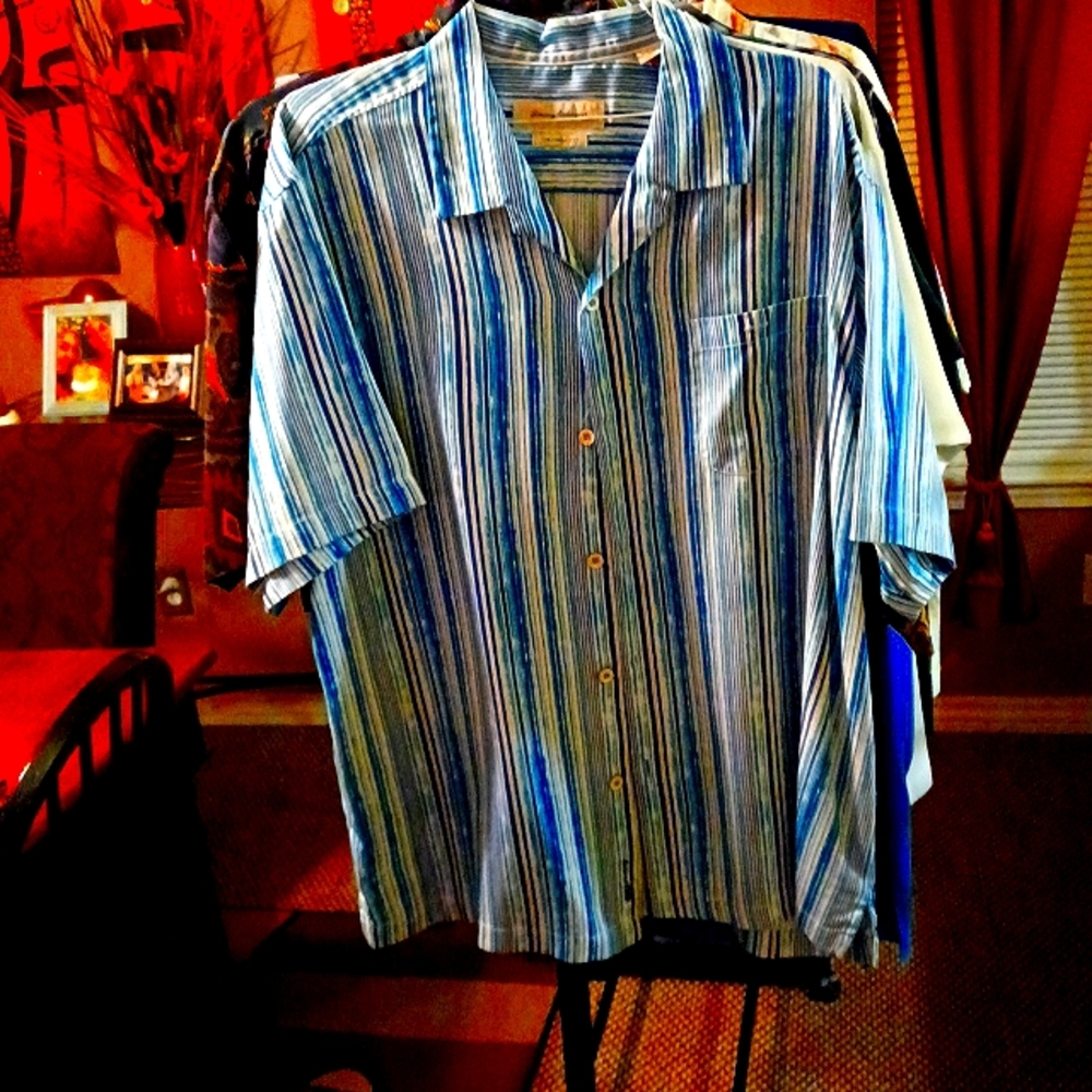 Tommy Bahama 2XL men's shirt